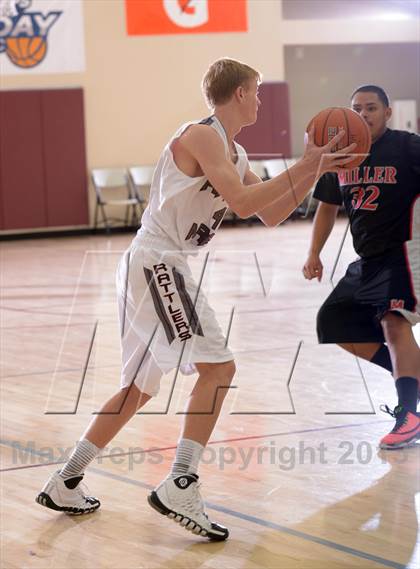 Thumbnail 1 in AB Miller vs Rancho Mirage (MaxPreps Holiday Classic) photogallery.