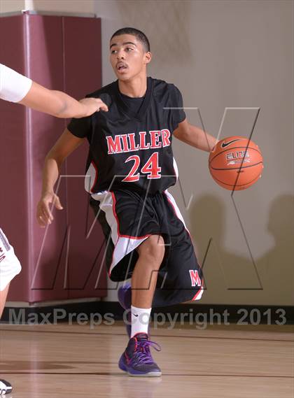 Thumbnail 1 in AB Miller vs Rancho Mirage (MaxPreps Holiday Classic) photogallery.