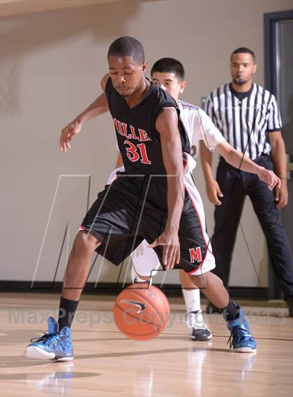 Thumbnail 3 in AB Miller vs Rancho Mirage (MaxPreps Holiday Classic) photogallery.