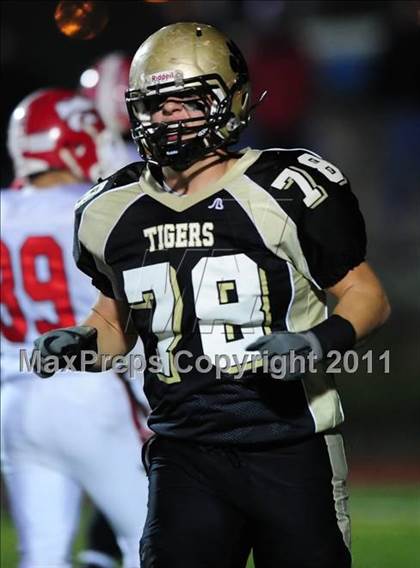 Thumbnail 3 in Masuk vs. Hand (CIAC Class L Semifinal) photogallery.