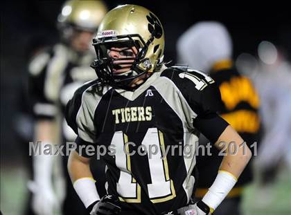 Thumbnail 1 in Masuk vs. Hand (CIAC Class L Semifinal) photogallery.