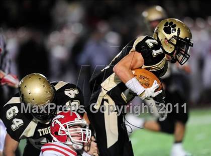 Thumbnail 1 in Masuk vs. Hand (CIAC Class L Semifinal) photogallery.