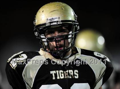 Thumbnail 2 in Masuk vs. Hand (CIAC Class L Semifinal) photogallery.