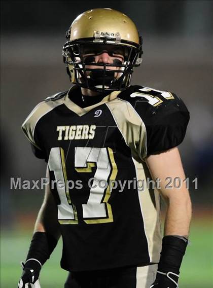Thumbnail 1 in Masuk vs. Hand (CIAC Class L Semifinal) photogallery.