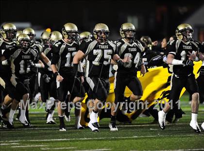 Thumbnail 1 in Masuk vs. Hand (CIAC Class L Semifinal) photogallery.