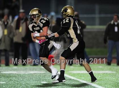 Thumbnail 3 in Masuk vs. Hand (CIAC Class L Semifinal) photogallery.