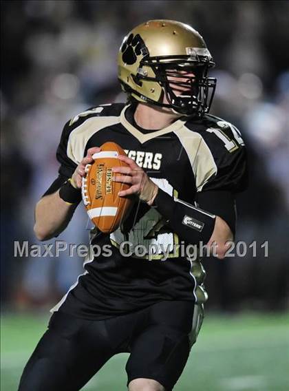 Thumbnail 2 in Masuk vs. Hand (CIAC Class L Semifinal) photogallery.