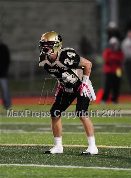Thumbnail 2 in Masuk vs. Hand (CIAC Class L Semifinal) photogallery.