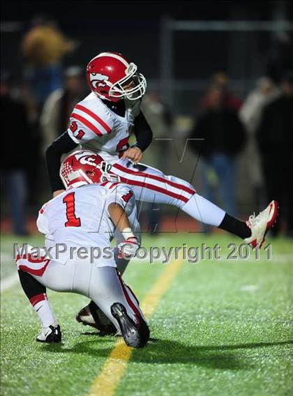 Thumbnail 3 in Masuk vs. Hand (CIAC Class L Semifinal) photogallery.