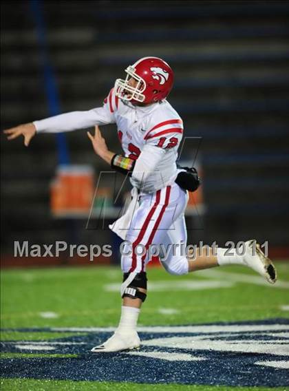 Thumbnail 1 in Masuk vs. Hand (CIAC Class L Semifinal) photogallery.