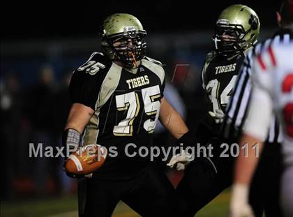 Thumbnail 1 in Masuk vs. Hand (CIAC Class L Semifinal) photogallery.