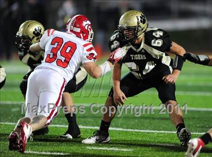 Thumbnail 3 in Masuk vs. Hand (CIAC Class L Semifinal) photogallery.