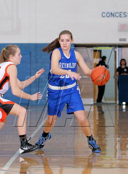 Thumbnail 2 in Reynolds vs Rocky Grove (PIAA D10 A 1st Rd) photogallery.