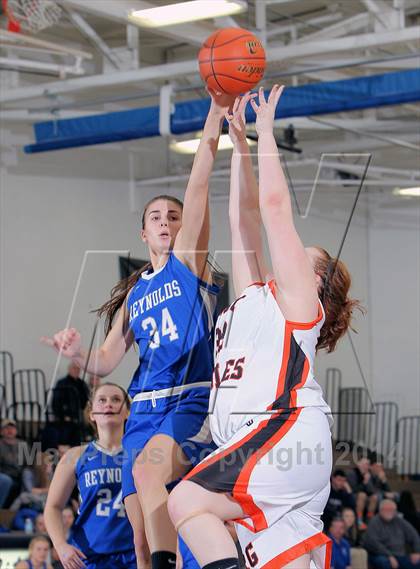 Thumbnail 3 in Reynolds vs Rocky Grove (PIAA D10 A 1st Rd) photogallery.