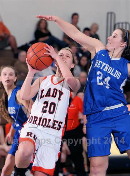 Thumbnail 3 in Reynolds vs Rocky Grove (PIAA D10 A 1st Rd) photogallery.