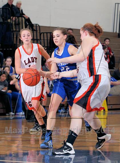 Thumbnail 2 in Reynolds vs Rocky Grove (PIAA D10 A 1st Rd) photogallery.