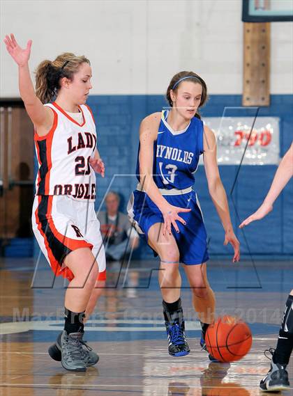 Thumbnail 3 in Reynolds vs Rocky Grove (PIAA D10 A 1st Rd) photogallery.