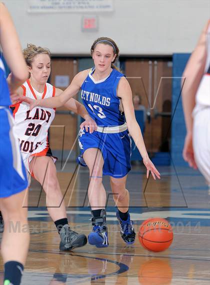 Thumbnail 3 in Reynolds vs Rocky Grove (PIAA D10 A 1st Rd) photogallery.