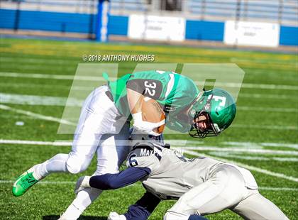 Thumbnail 2 in Oceanside vs. Farmingdale (Section 8 Conference I Semifinal) photogallery.