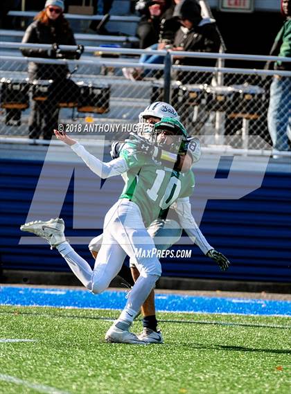 Thumbnail 2 in Oceanside vs. Farmingdale (Section 8 Conference I Semifinal) photogallery.