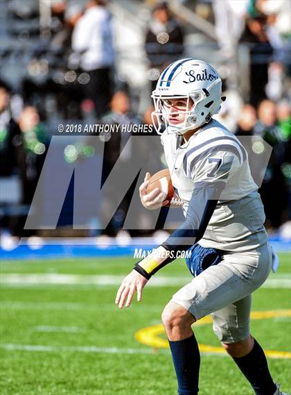 Thumbnail 3 in Oceanside vs. Farmingdale (Section 8 Conference I Semifinal) photogallery.
