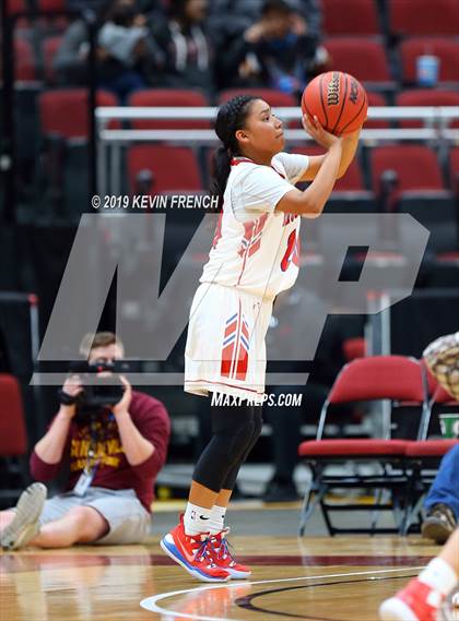 Thumbnail 1 in Chinle vs. Holbrook (AIA 3A Semifinals) photogallery.