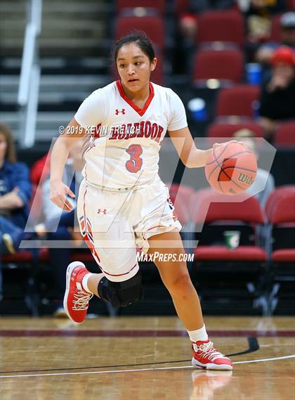 Thumbnail 1 in Chinle vs. Holbrook (AIA 3A Semifinals) photogallery.
