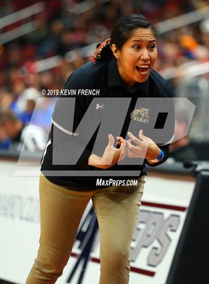 Thumbnail 3 in Chinle vs. Holbrook (AIA 3A Semifinals) photogallery.