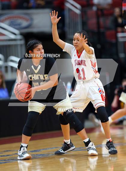 Thumbnail 2 in Chinle vs. Holbrook (AIA 3A Semifinals) photogallery.