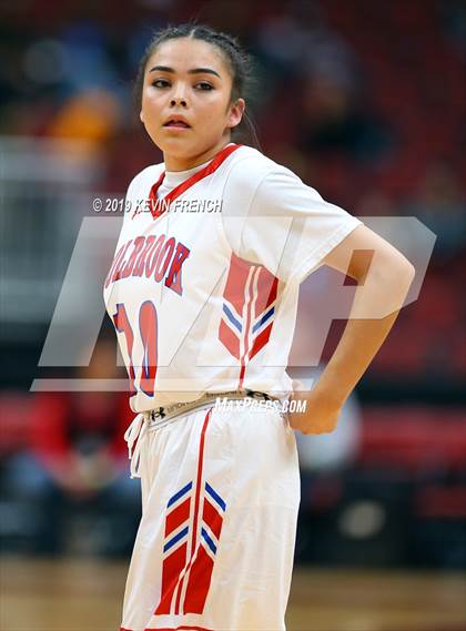 Thumbnail 1 in Chinle vs. Holbrook (AIA 3A Semifinals) photogallery.