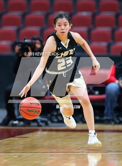 Thumbnail 2 in Chinle vs. Holbrook (AIA 3A Semifinals) photogallery.