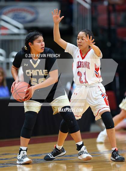 Thumbnail 1 in Chinle vs. Holbrook (AIA 3A Semifinals) photogallery.