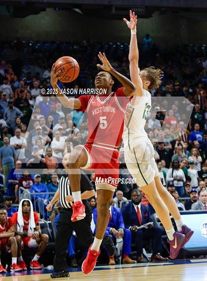 Thumbnail 3 in Birdville vs. Westbrook (UIL Basketball 5A D1 Final) photogallery.