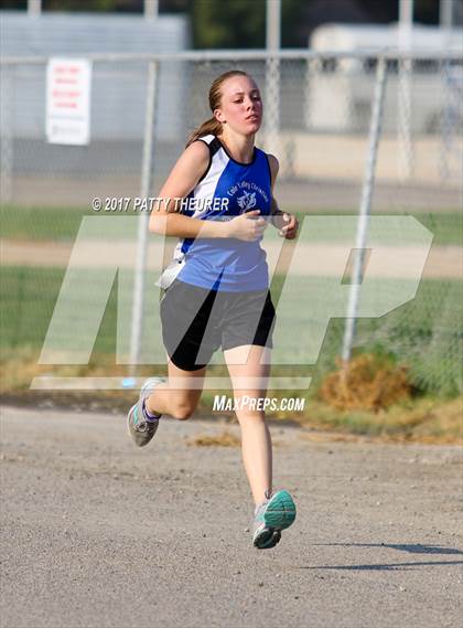 Thumbnail 3 in Nyssa Invitational photogallery.