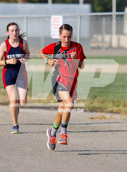 Thumbnail 2 in Nyssa Invitational photogallery.