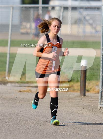 Thumbnail 2 in Nyssa Invitational photogallery.