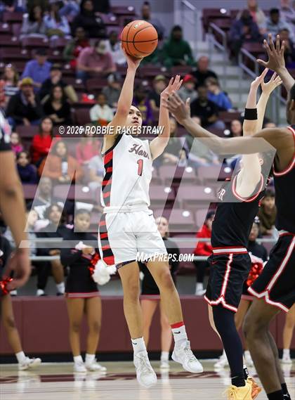 Thumbnail 1 in Horn vs. Tyler Legacy (UIL 6A D2 Area Playoff) photogallery.