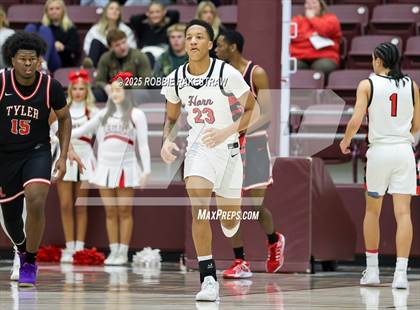 Thumbnail 1 in Horn vs. Tyler Legacy (UIL 6A D2 Area Playoff) photogallery.