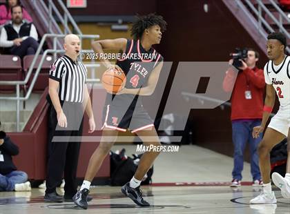 Thumbnail 1 in Horn vs. Tyler Legacy (UIL 6A D2 Area Playoff) photogallery.