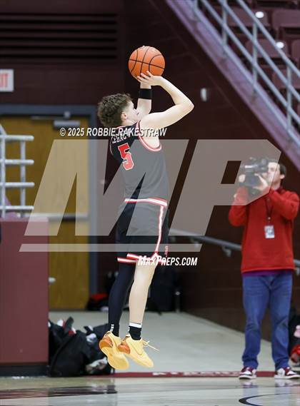 Thumbnail 2 in Horn vs. Tyler Legacy (UIL 6A D2 Area Playoff) photogallery.