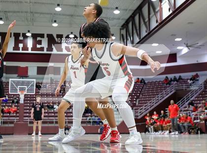 Thumbnail 2 in Horn vs. Tyler Legacy (UIL 6A D2 Area Playoff) photogallery.