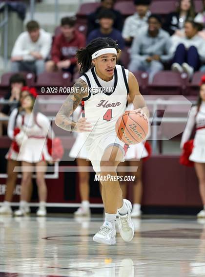 Thumbnail 3 in Horn vs. Tyler Legacy (UIL 6A D2 Area Playoff) photogallery.
