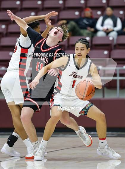 Thumbnail 2 in Horn vs. Tyler Legacy (UIL 6A D2 Area Playoff) photogallery.