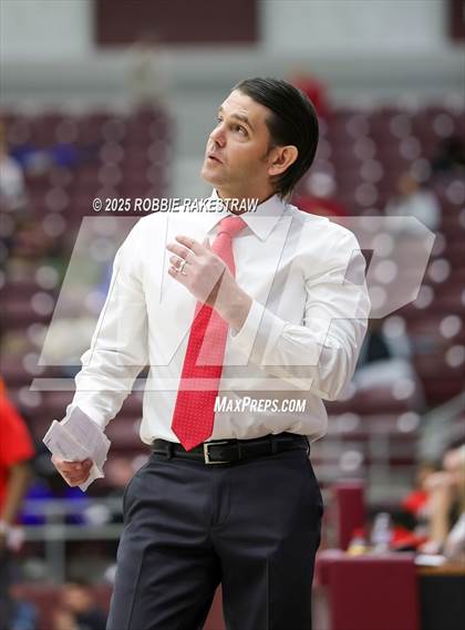 Thumbnail 3 in Horn vs. Tyler Legacy (UIL 6A D2 Area Playoff) photogallery.
