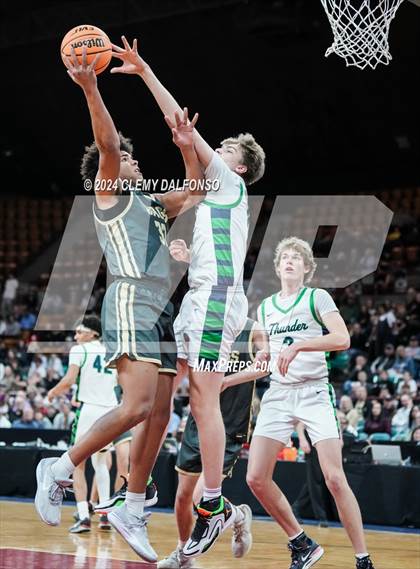 Thumbnail 2 in Rock Canyon vs ThunderRidge (CHSAA 6A Great 8) photogallery.