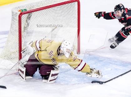 Thumbnail 2 in Pope Francis vs Boston College High (MIAA Division 1A) photogallery.