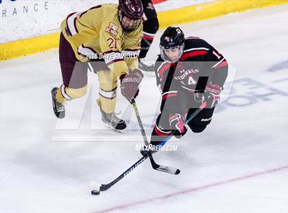Thumbnail 2 in Pope Francis vs Boston College High (MIAA Division 1A) photogallery.