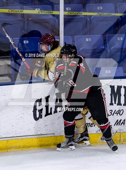 Thumbnail 3 in Pope Francis vs Boston College High (MIAA Division 1A) photogallery.