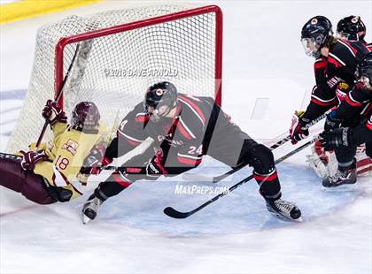 Thumbnail 3 in Pope Francis vs Boston College High (MIAA Division 1A) photogallery.