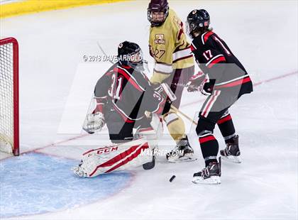 Thumbnail 3 in Pope Francis vs Boston College High (MIAA Division 1A) photogallery.